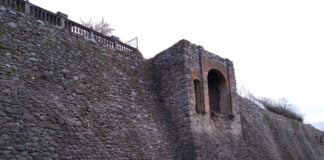 Rovato e ciò che rimane del suo castello