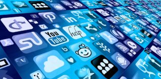 Inclusione digitale: sportelli per gli anziani a Brescia