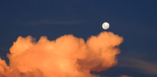 Pasqua, la luna e le lune Luna e nuvole