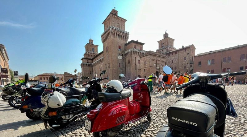 Mille Vespe per Ferrara