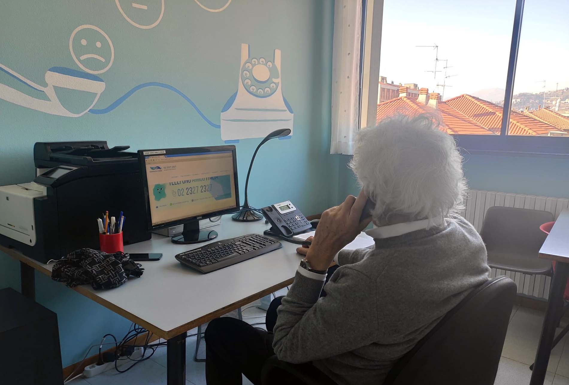 Un telefono amico per chi è solo