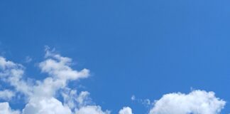 InCerti luoghi… di nuvole e azzurro: poesia in Valcamonica