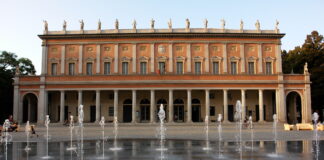 Teatri Aperti 2025: un viaggio tra i palcoscenici della storia e del cuore Teatro Valli di Reggio Emilia, fontana, credit Visit Emilia (5)